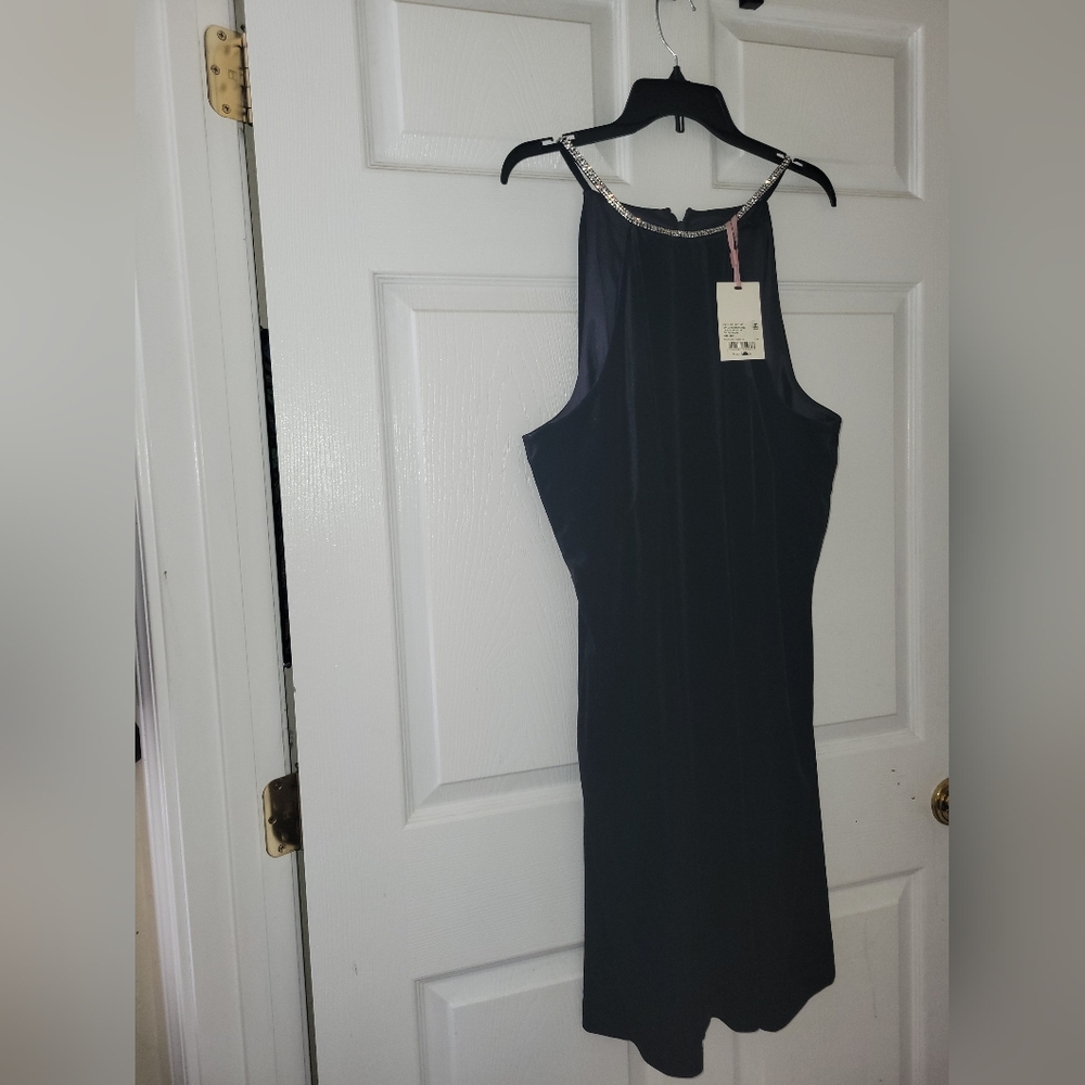 Elegant Black Sleeveless Dress
